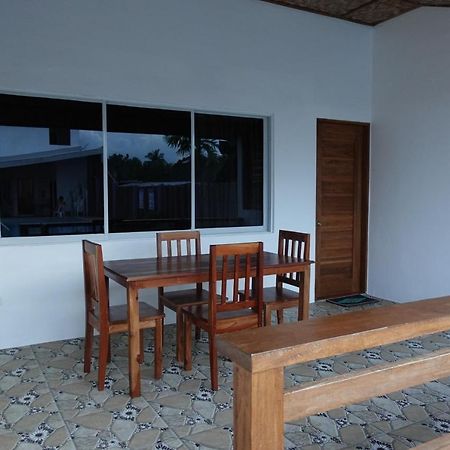Badi'S Place Moalboal Extérieur photo
